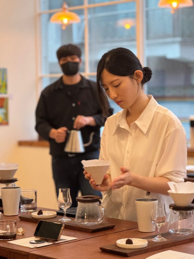로컬커피소사이어티 일조작가 콜라보레이션 시흥 스페셜티커피_001